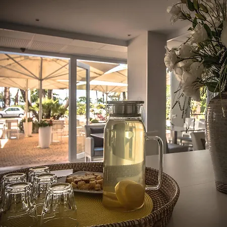 Josse Hotell Antibes